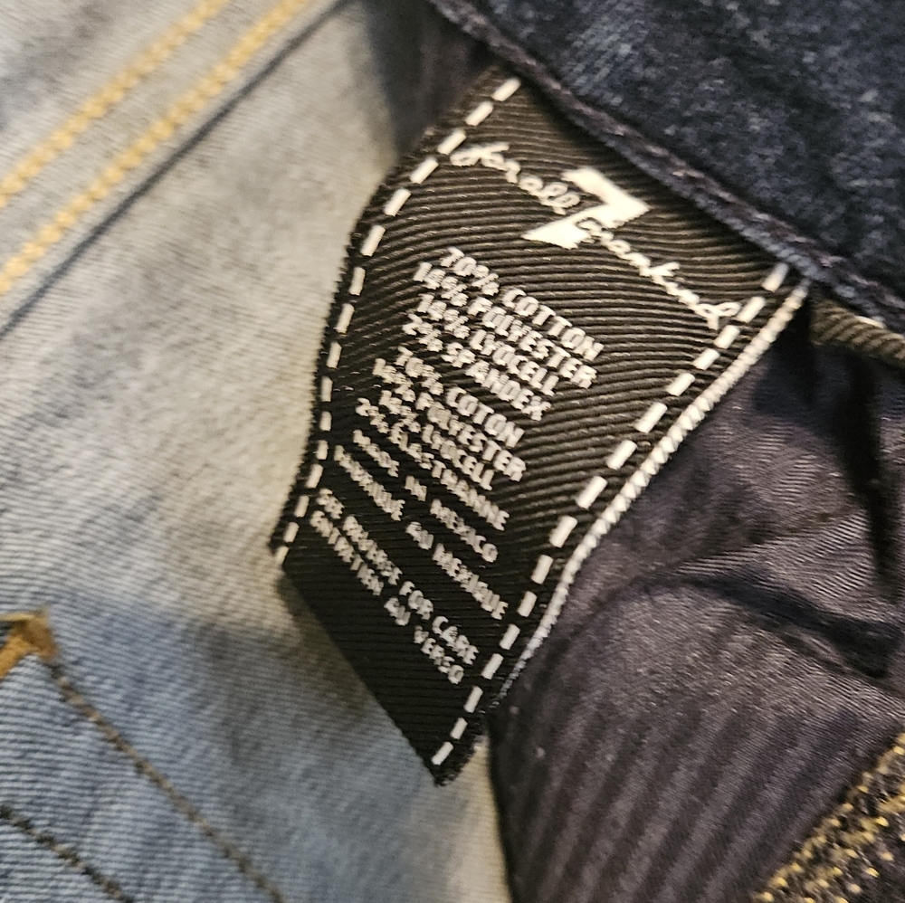 7 For All Mankind Skinny Ankle Jean - Picture 4 of 5